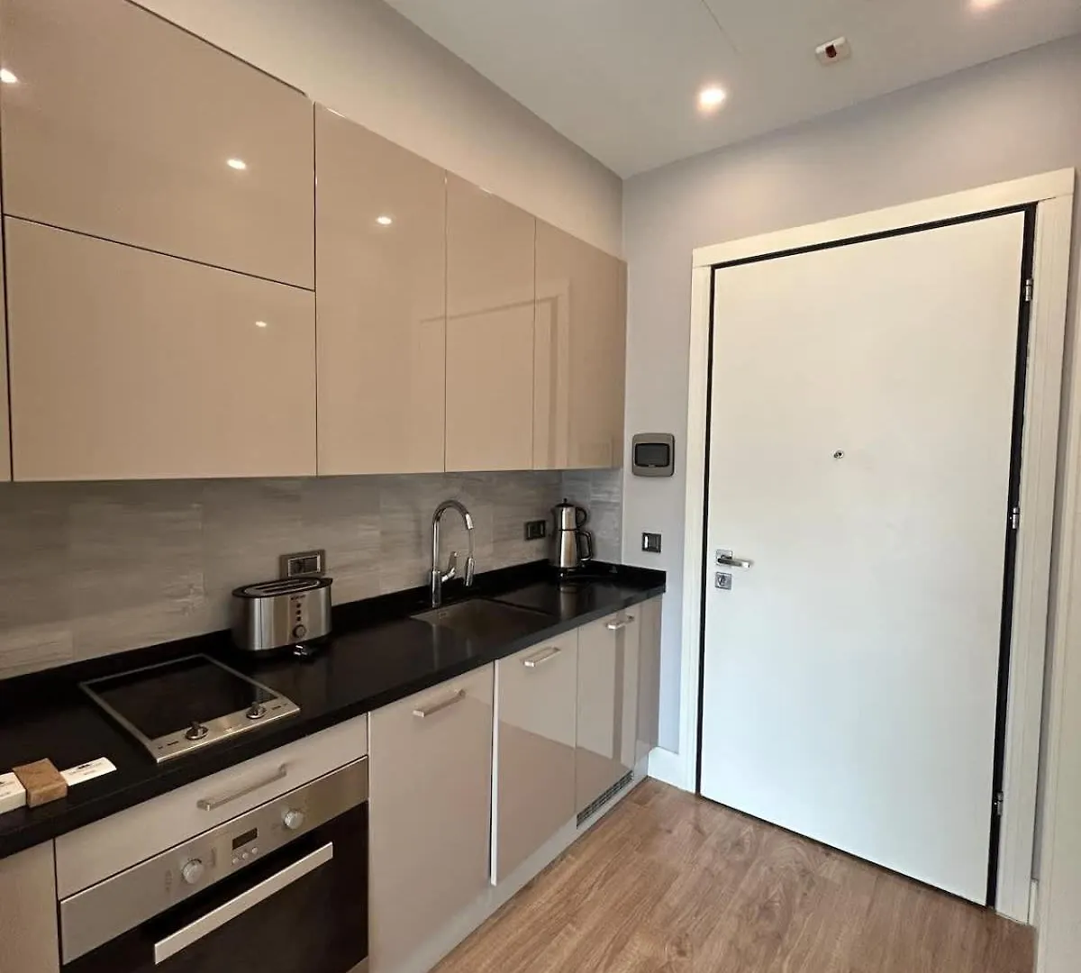Exclusive Studio Apartment At Center Of Atasehir Istanbul